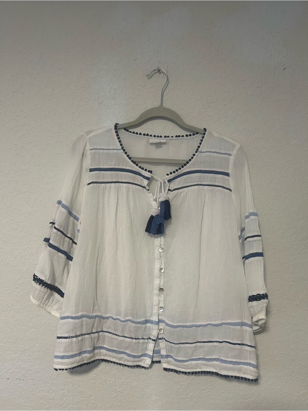 J. Jill 100 % Cotton White Blue Boho Tassel Blouse Women’s Medium Petite - Picture 2 of 11